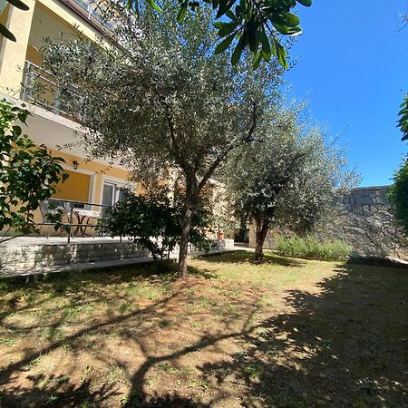 Apartments Topic & Krk Central Location Krk Town Exterior foto